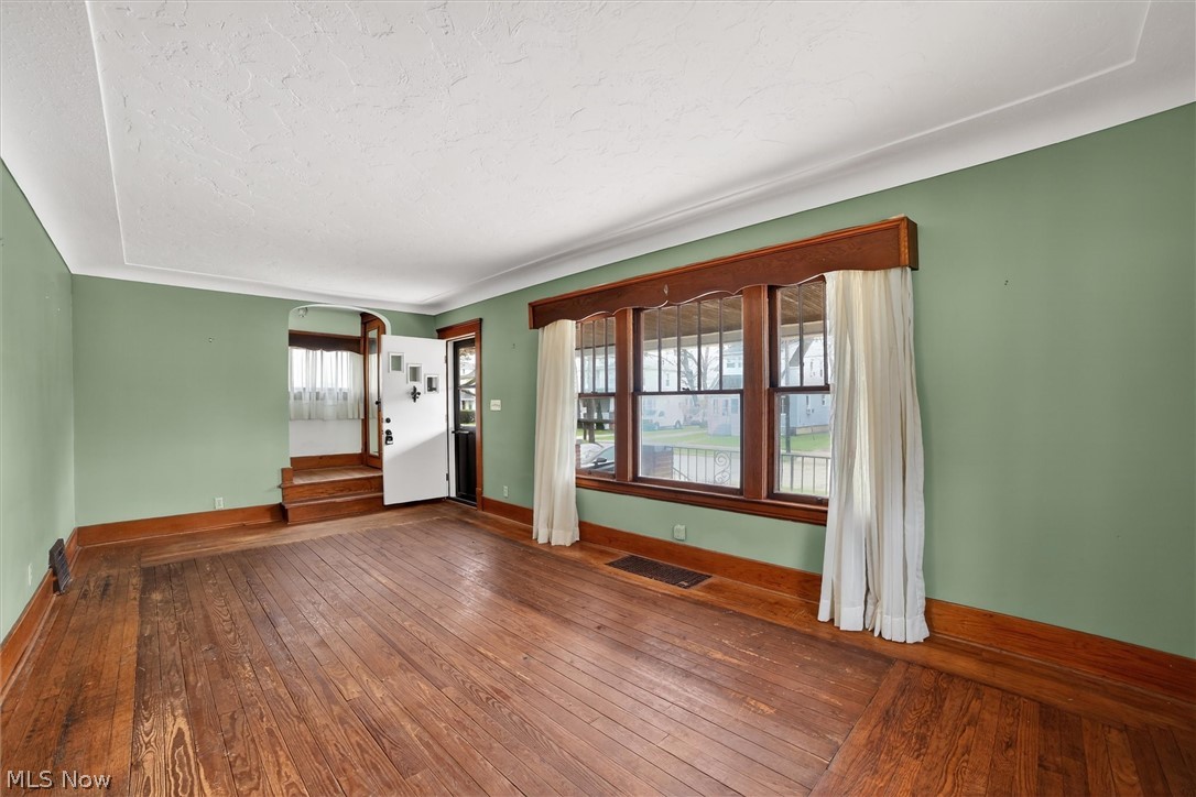 322 W 28th Street Lorain OH 44055