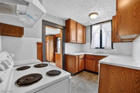 322 W 28th Street Lorain OH 44055