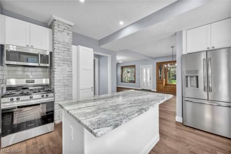 2172 West Boulevard Cleveland OH 44102