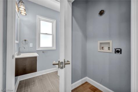 2172 West Boulevard Cleveland OH 44102