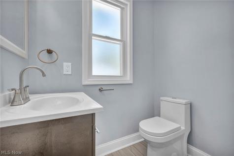 2172 West Boulevard Cleveland OH 44102