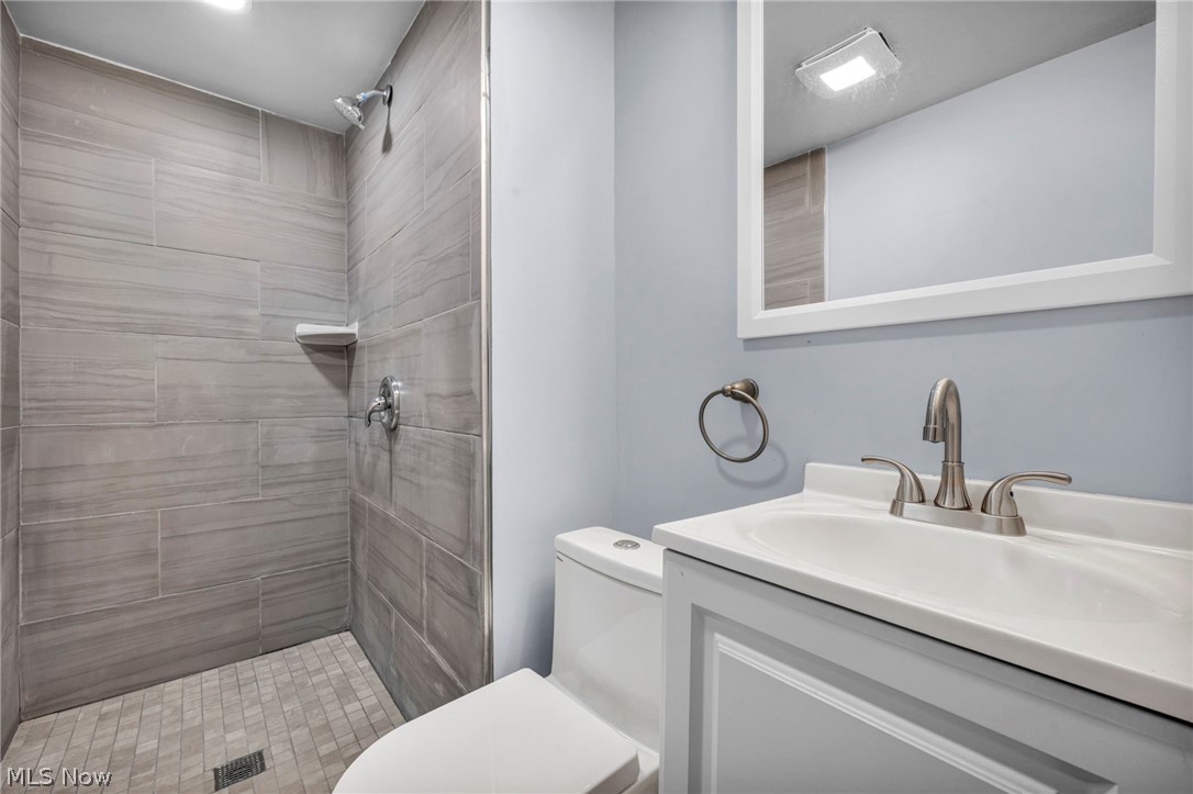 2172 West Boulevard Cleveland OH 44102