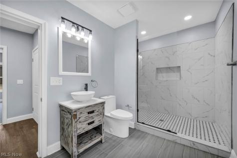 2172 West Boulevard Cleveland OH 44102