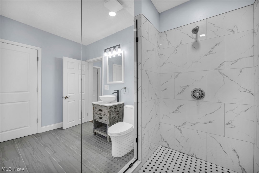 2172 West Boulevard Cleveland OH 44102