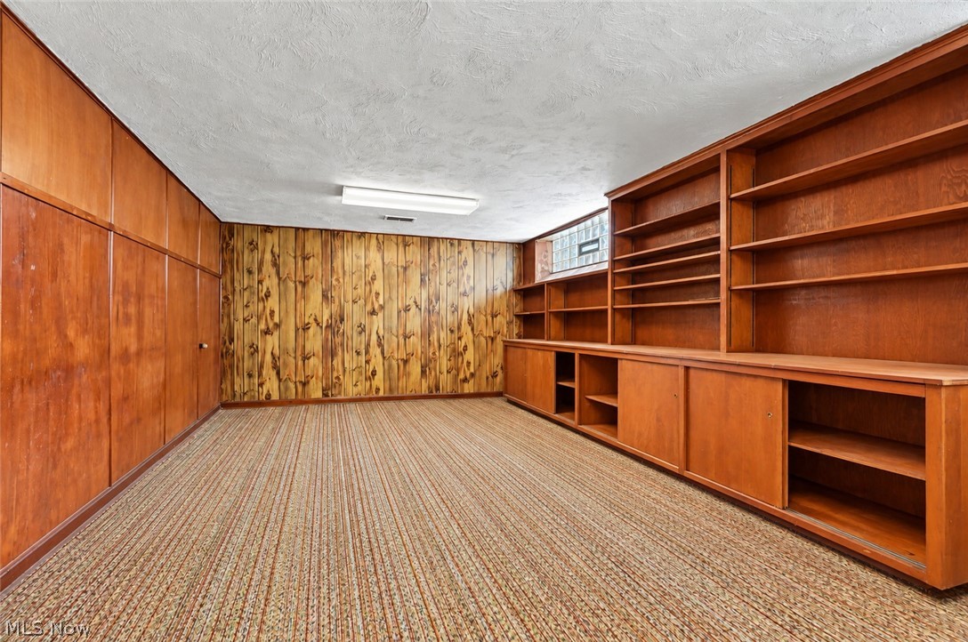 651 Elmwood Road Rocky River OH 44116