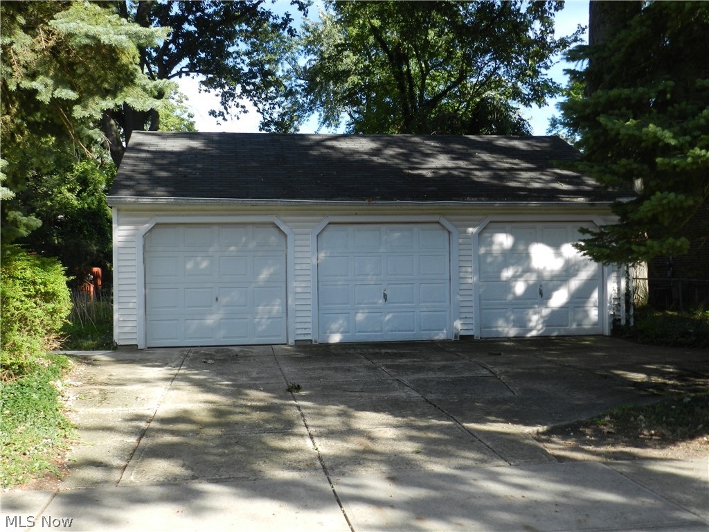 651 Elmwood Road Rocky River OH 44116