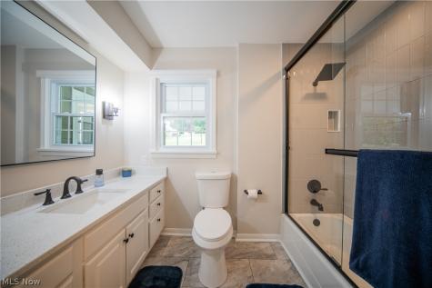 4564 Larkspur Lane Bath OH 44333