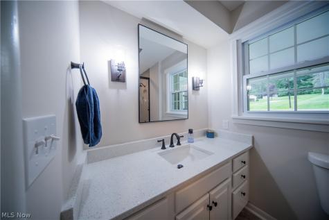 4564 Larkspur Lane Bath OH 44333