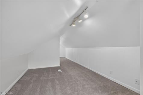 2157 Stahl Road Akron OH 44319