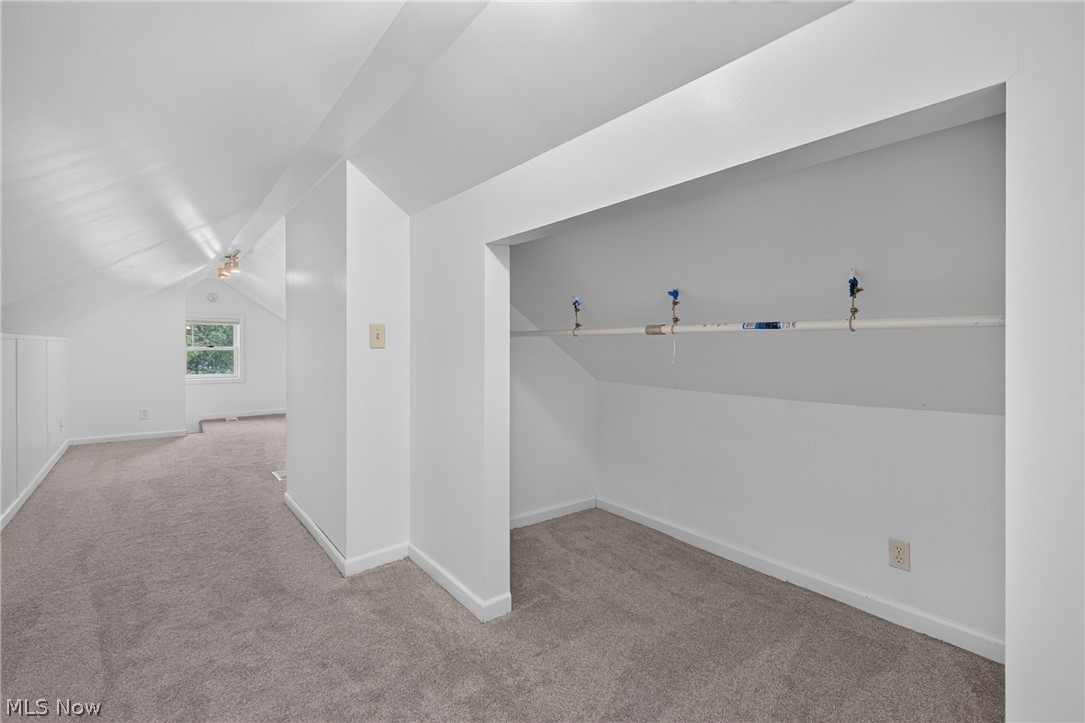 2157 Stahl Road Akron OH 44319