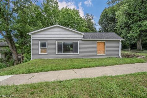6419 Brecksville Road Independence OH 44131