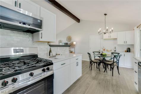 857 Eileen Drive Macedonia OH 44056