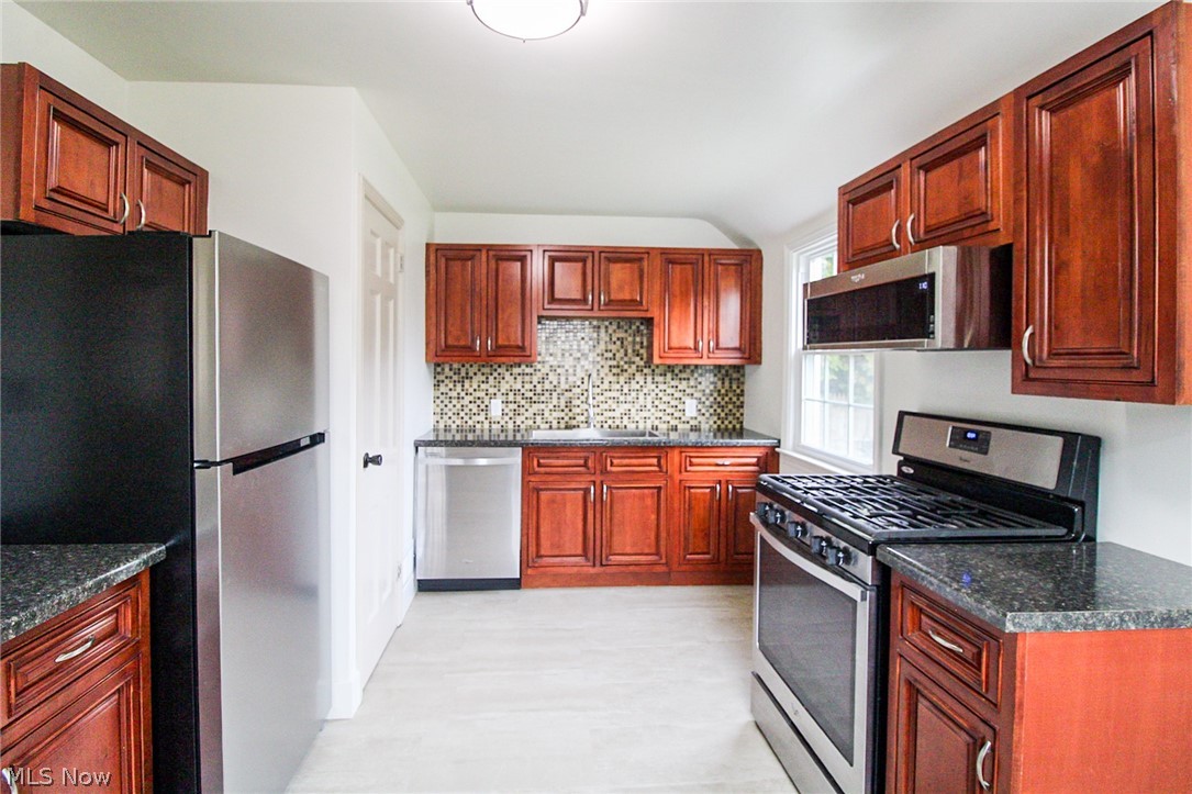 1415 Sunset Drive NE Warren OH 44483