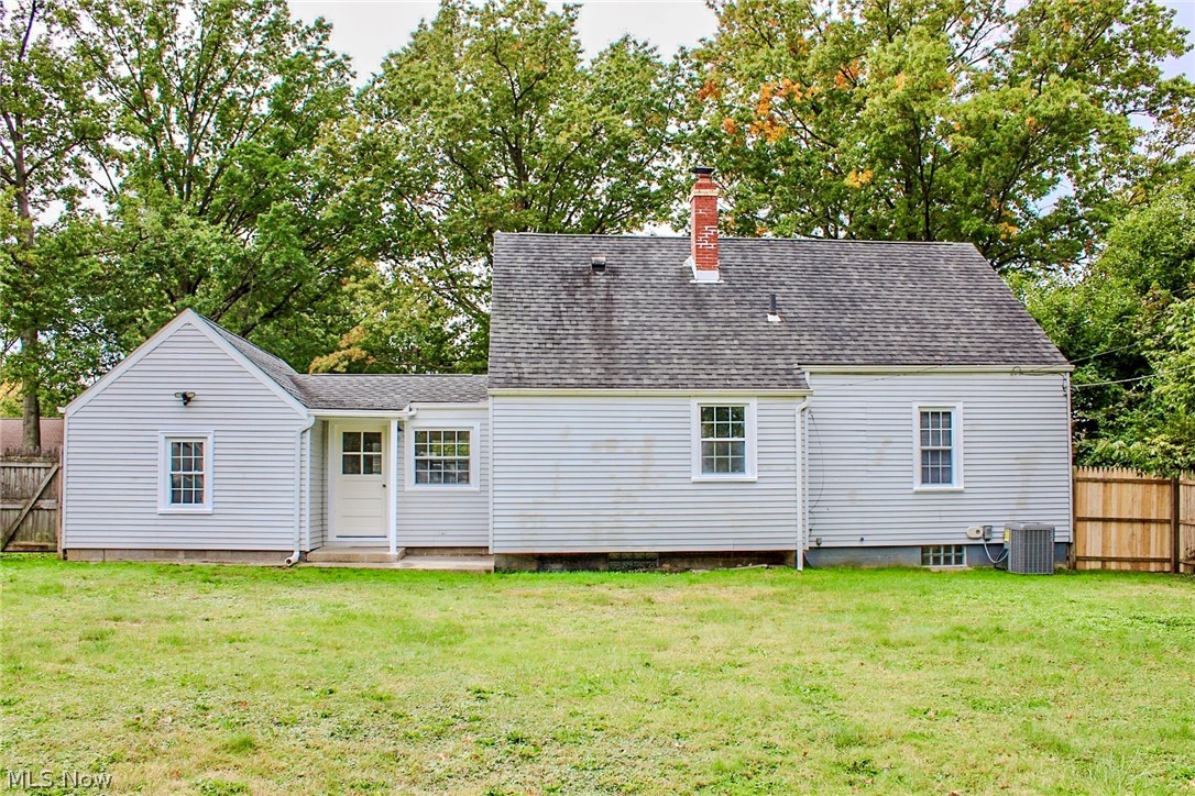 1415 Sunset Drive NE Warren OH 44483