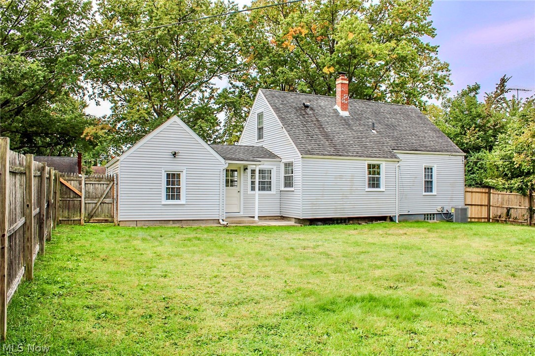1415 Sunset Drive NE Warren OH 44483