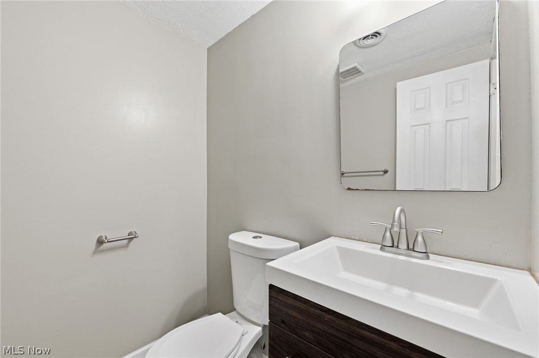 1099 Westfield Circle Painesville OH 44077