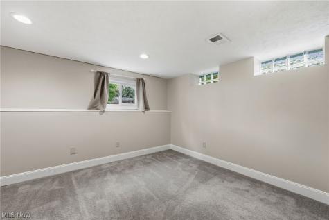 1099 Westfield Circle Painesville OH 44077