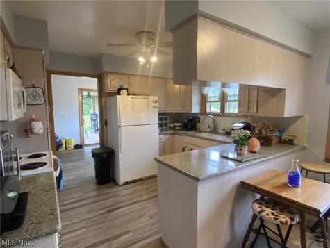 8292 Ravenna Avenue Louisville OH 44641