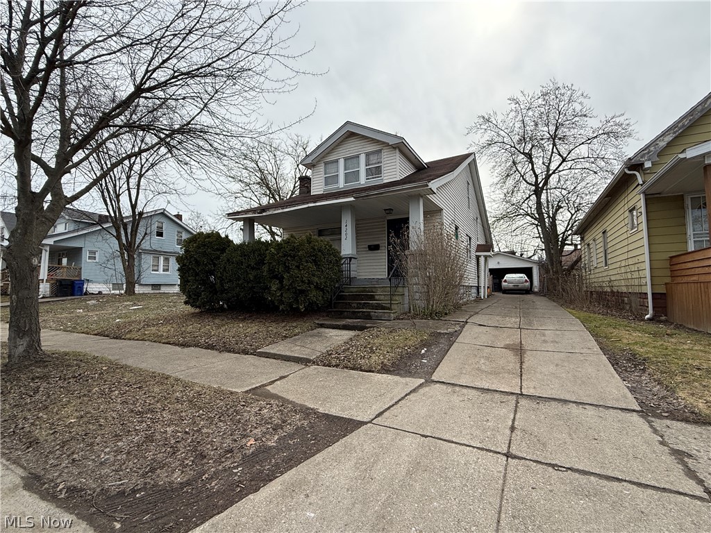 14202 Glendale Avenue Cleveland OH 44128