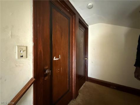 14202 Glendale Avenue Cleveland OH 44128