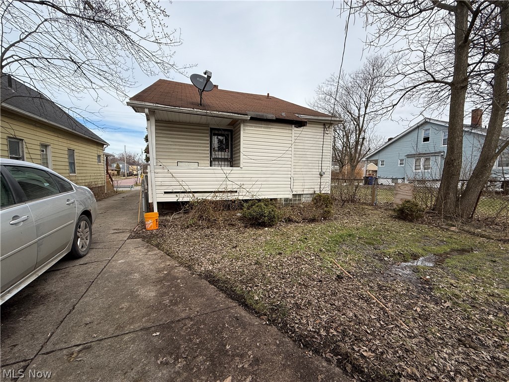 14202 Glendale Avenue Cleveland OH 44128