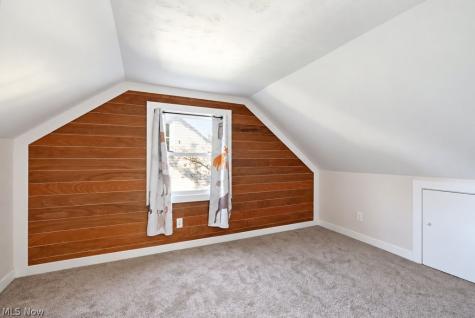 1528 Myrtle Avenue Cuyahoga Falls OH 44221
