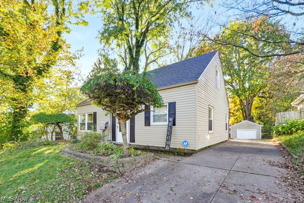 1528 Myrtle Avenue Cuyahoga Falls OH 44221