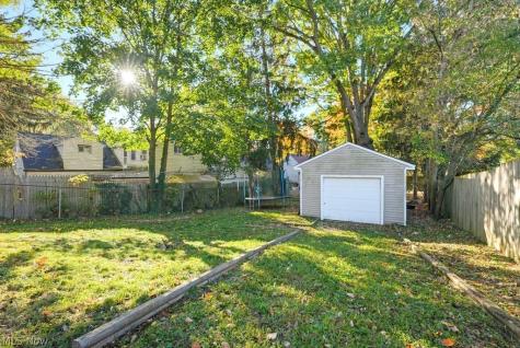 1528 Myrtle Avenue Cuyahoga Falls OH 44221