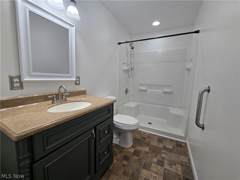 1720 Chestnut Street Coshocton OH 43812