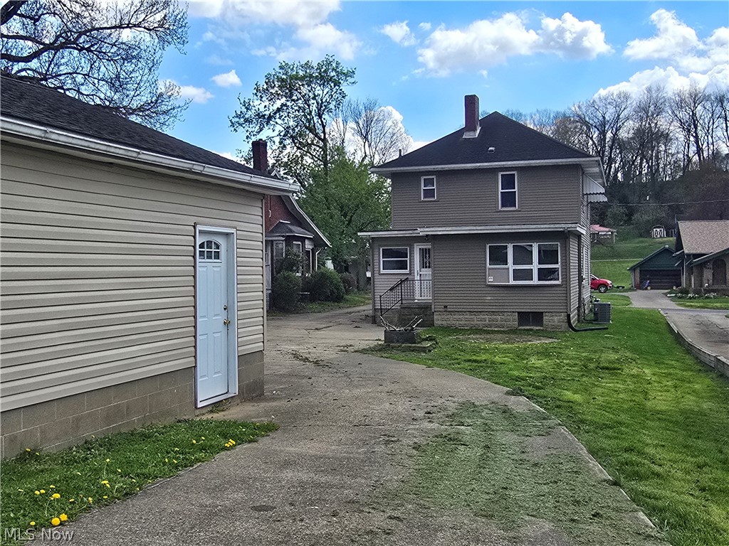 1720 Chestnut Street Coshocton OH 43812