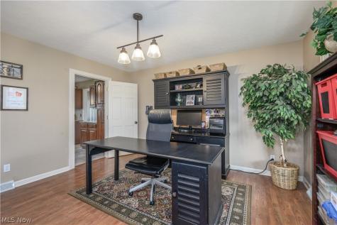 1632 Carriage House Drive Mogadore OH 44260