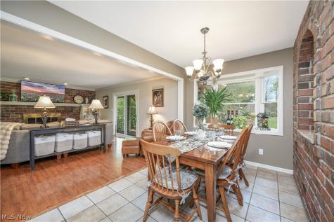 1632 Carriage House Drive Mogadore OH 44260