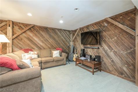 1632 Carriage House Drive Mogadore OH 44260