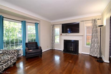 3676 Meadowbrook Boulevard University Heights OH 44118