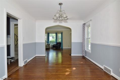 3676 Meadowbrook Boulevard University Heights OH 44118