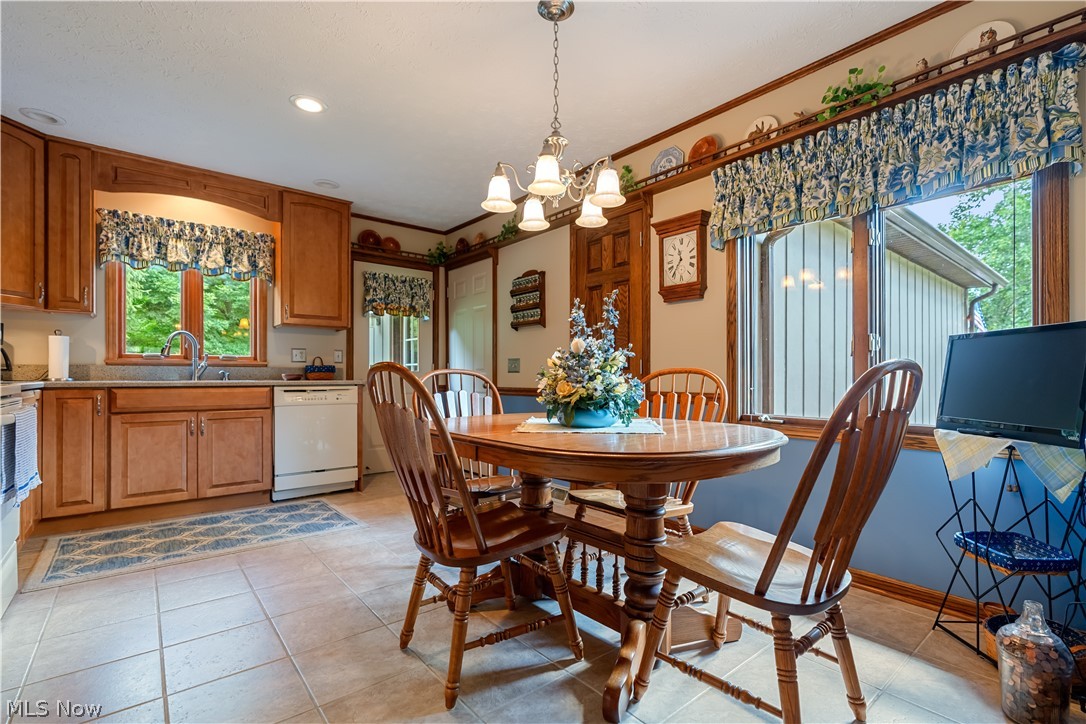 12969 Robinwood Street NE Alliance OH 44601