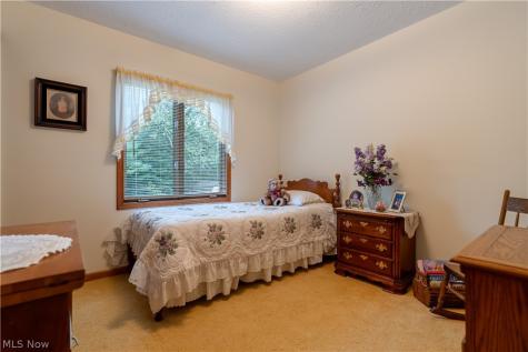 12969 Robinwood Street NE Alliance OH 44601