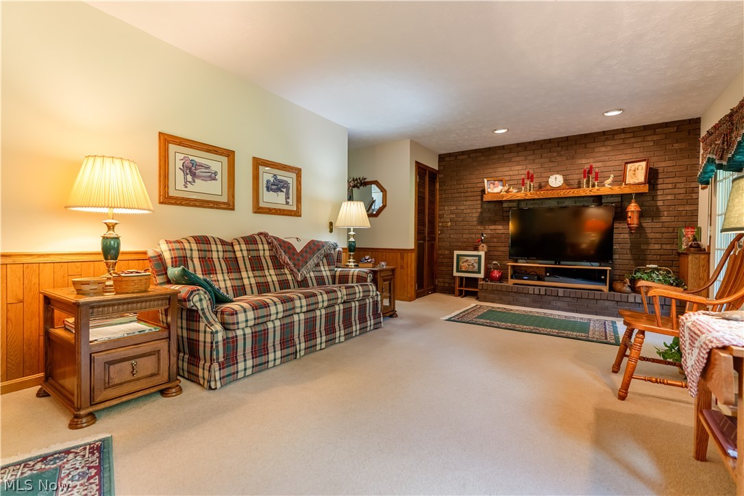 12969 Robinwood Street NE Alliance OH 44601