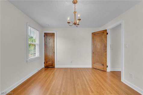 3581 Tullamore Road University Heights OH 44118