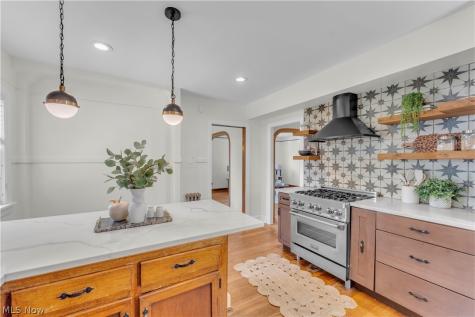 3581 Tullamore Road University Heights OH 44118