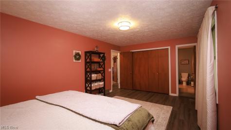 5387 Cherokee Avenue NW North Canton OH 44720