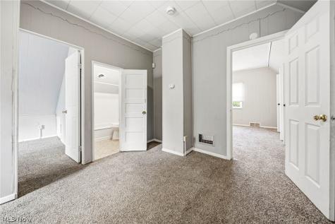1722 Burgess Road Cleveland OH 44112