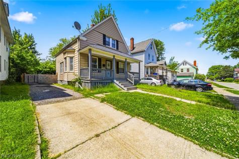 1722 Burgess Road Cleveland OH 44112