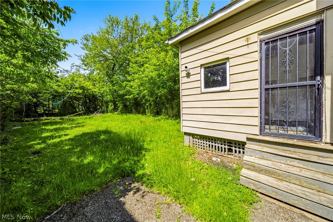 1722 Burgess Road Cleveland OH 44112