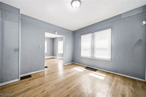 1722 Burgess Road Cleveland OH 44112