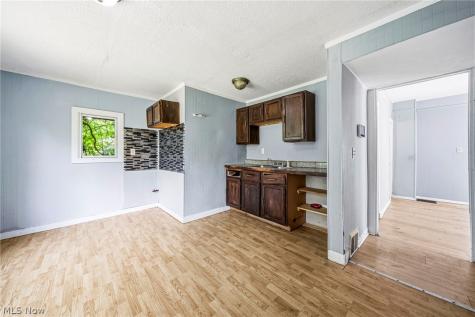 1722 Burgess Road Cleveland OH 44112