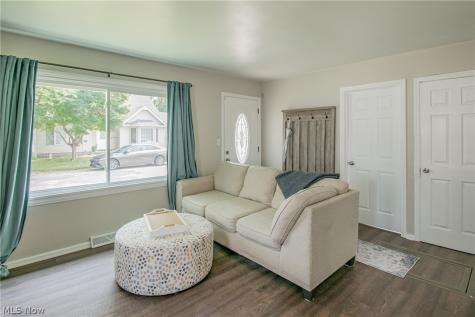 908 Hayes Avenue Willoughby OH 44094