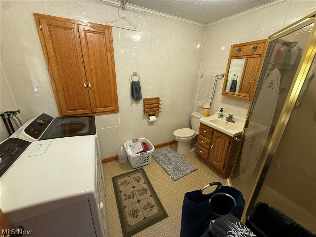 4223 Blacksnake Hill Road NE Dover OH 44622