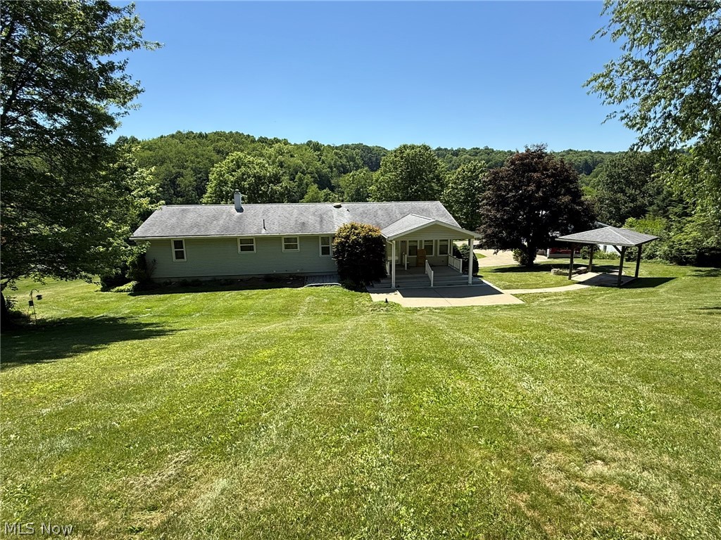 4223 Blacksnake Hill Road NE Dover OH 44622