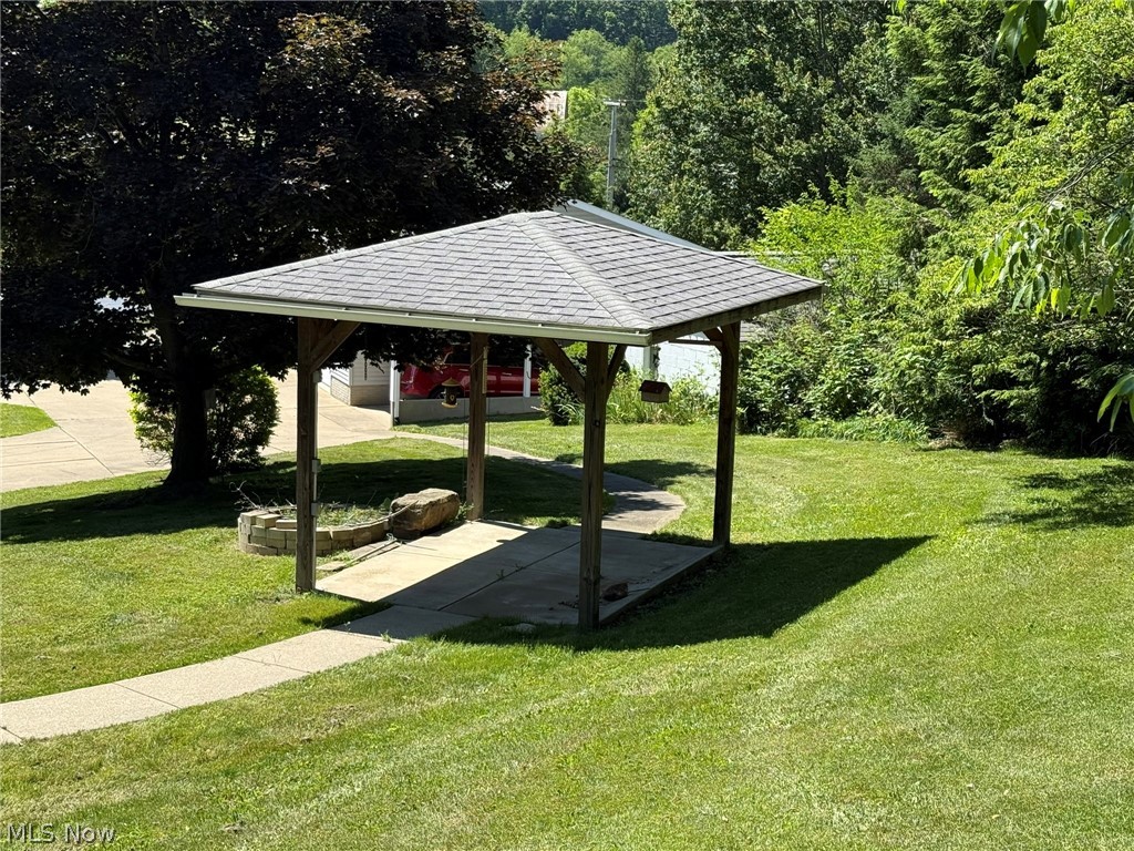 4223 Blacksnake Hill Road NE Dover OH 44622